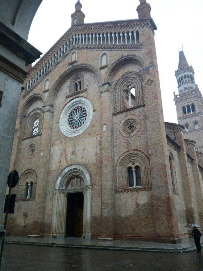 B&B Delle Arti Crema Bagian luar foto